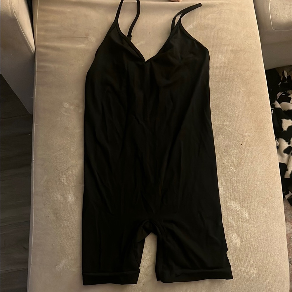 SKIMS SOFT SMOOTHING SEAMLESS CAMI ONESIE